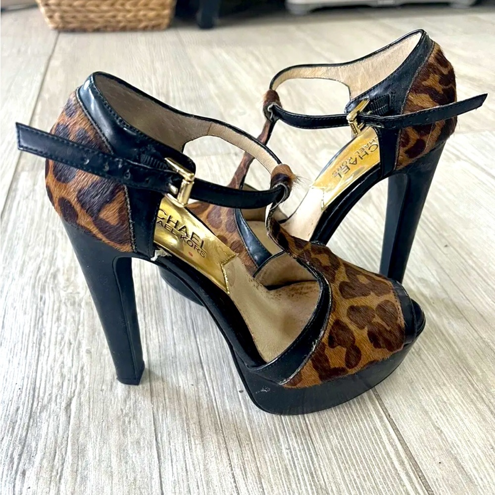 Michael Kors - Womens Size 5 - Black Leather Heels Cheetah